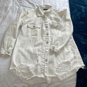 LIKE NEW. White Jean Jacket. Size Small in Womens